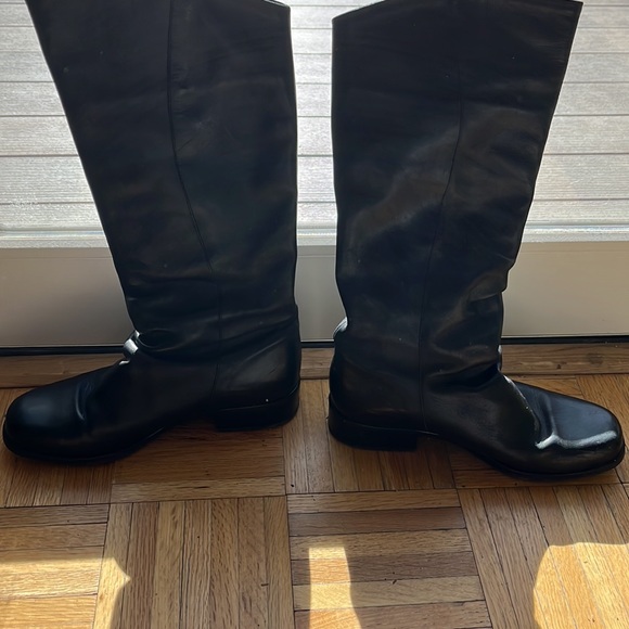 Santana Canada insulated knee high black boots. Like new - Picture 4 of 4